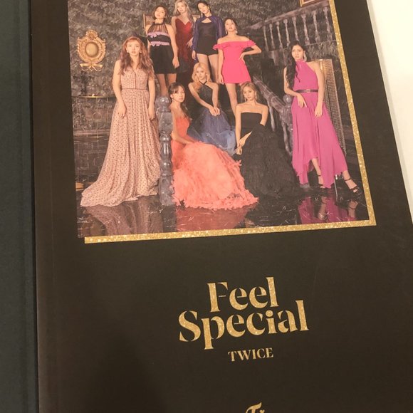 Twice Feel Special Album with CD - Picture 5 of 14